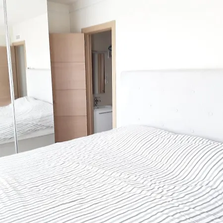 First Line Duplex Puerto Banus Sleeps 8 People Apartment *