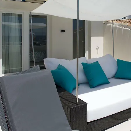 First Line Duplex Puerto Banus Sleeps 8 People Apartment Marbella